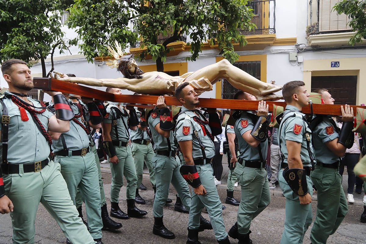 La Legión acompaña al Cristo de  La Caridad