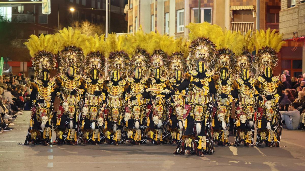 Las imágenes del desfile extraordinario del 50 aniversario de Moros d'Alquería