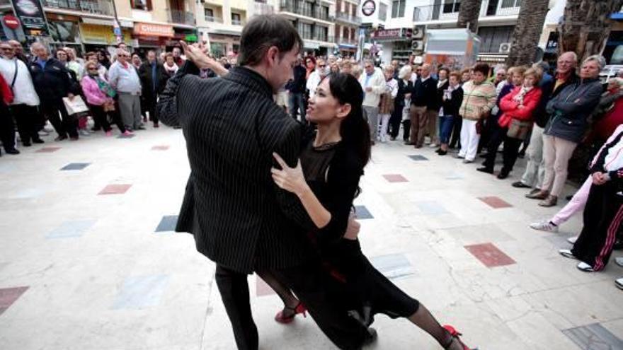 Los campeones de España de tango actuaron hace años en el Parque de Elche y no han vuelto a repetir.