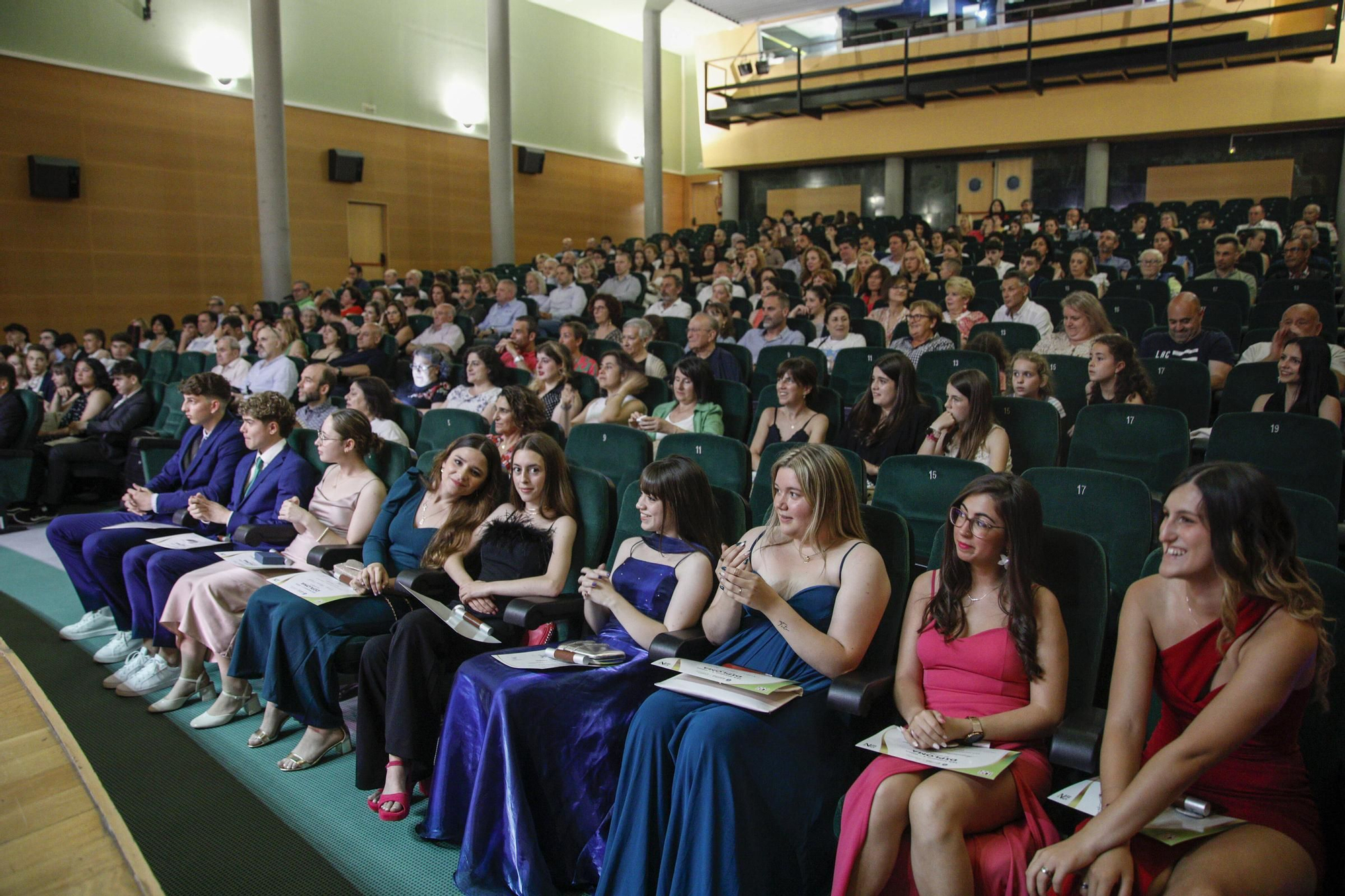 Los centros educativos gijoneses, de graduación