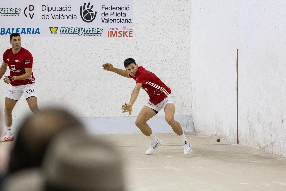 FOTO 4   Tonet IV i Marrahí, imparables a la final de raspall.