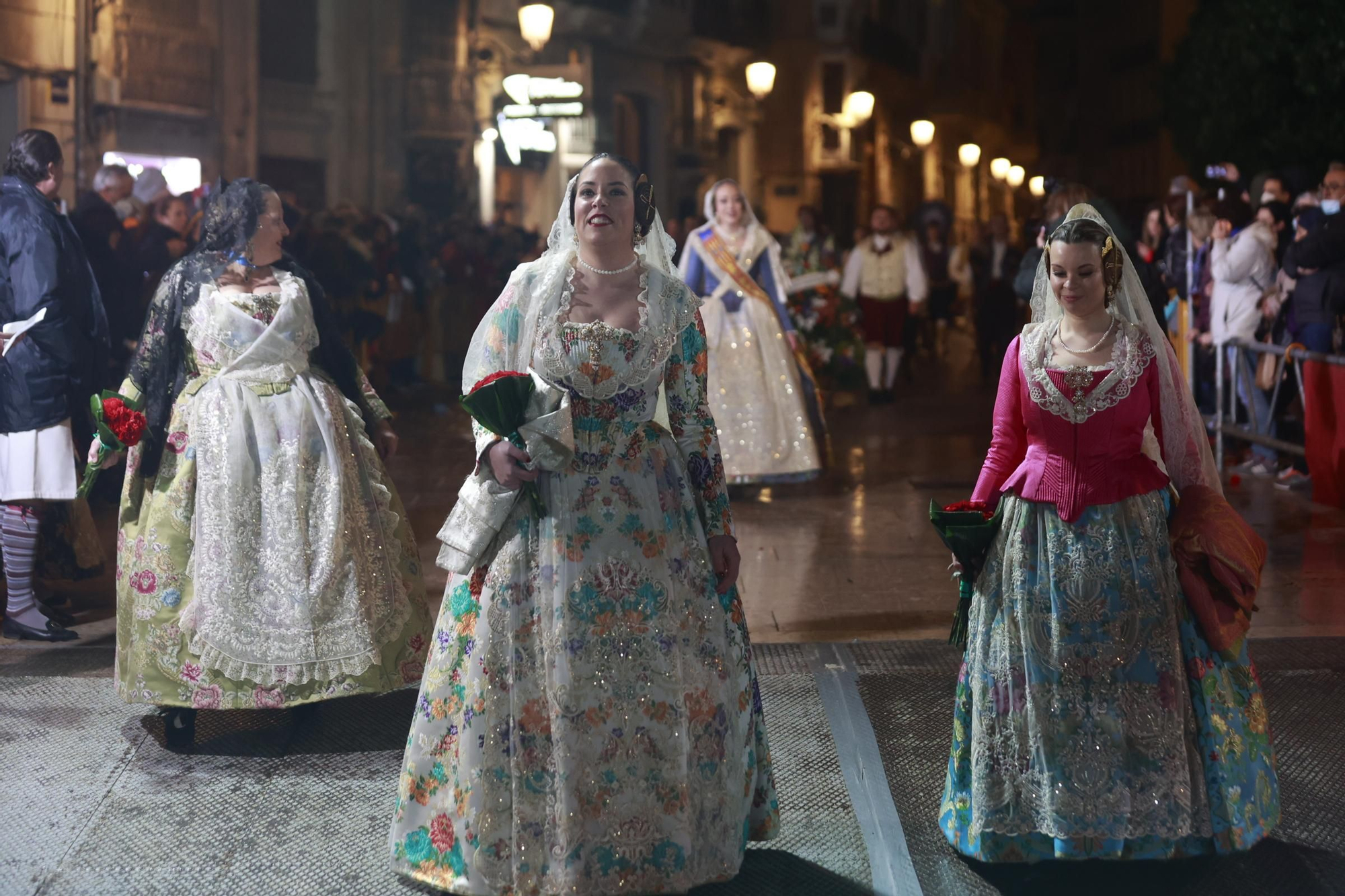 Búscate en la Ofrenda por la calle Quart (entre 22.00 y 23.00 horas)