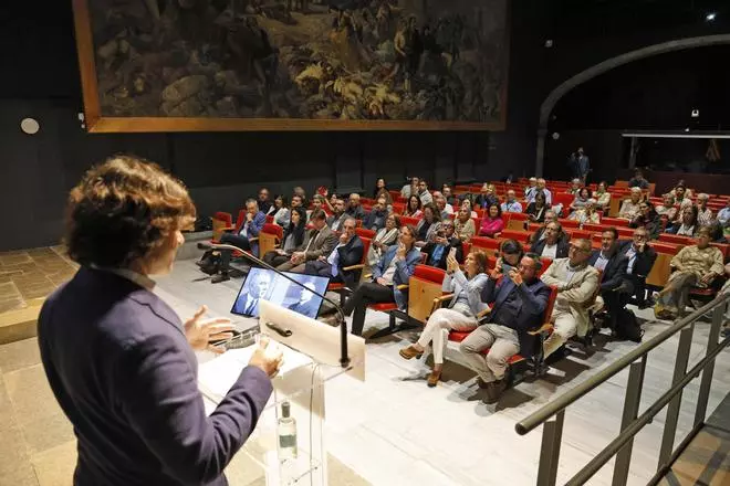 Les imatges de la conferència inaugural de l'Any Josep Irla a Girona