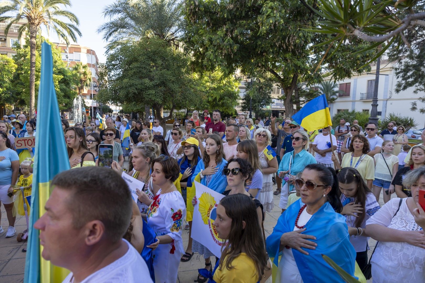 Celebración del aniversario de la independencia de Ucrania en las calles de Torrevieja y el Parque de las Naciones