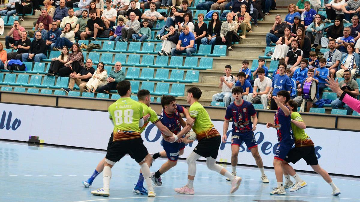 El derbi comarcal entre el Automanía Luceros y el Bueu Atlético