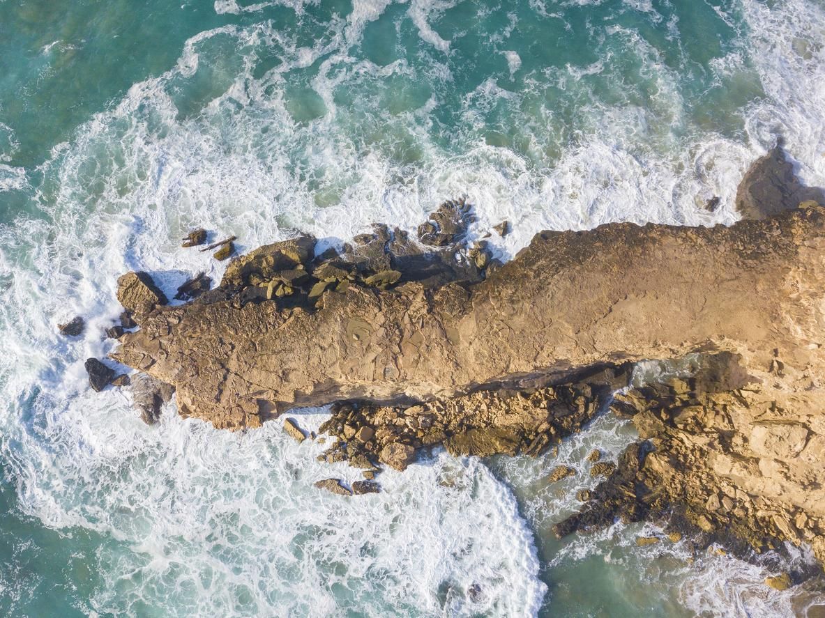 La playa Viejo Rey se encuentra muy cerca de La Pared.
