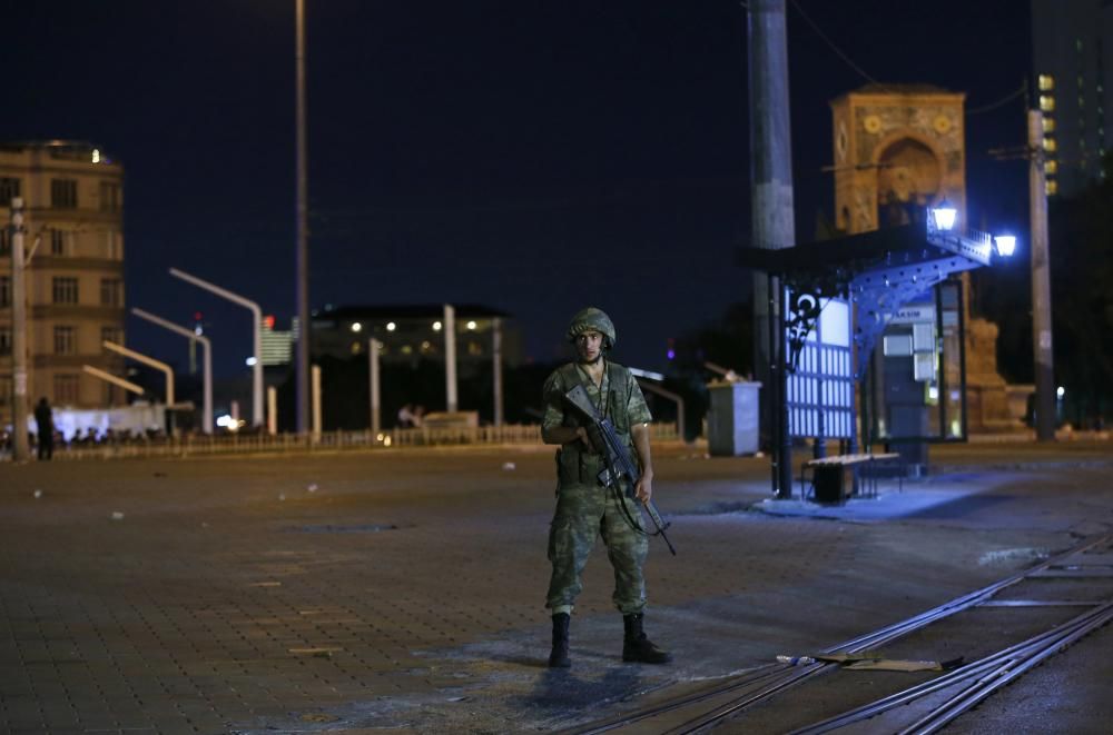 Soldats de l'exèrcit turc desplegats a Istanbul