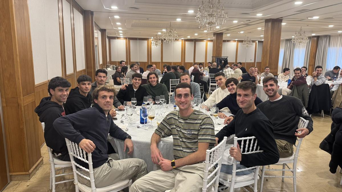 Comida navideña del Mérida, este lunes.