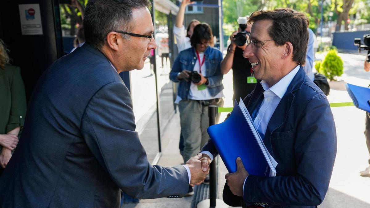 Aena y el Ayuntamiento de Madrid acuerdan hacer el censo de los sinhogar de Barajas