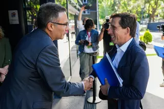 El censo pactado entre Aena y Madrid abre la puerta a solucionar el problema de los sintechos en el aeropuerto de Barajas