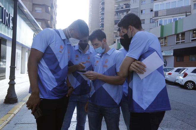 El Valencia Basket acude a su cita anual en la cuestación contra el cáncer