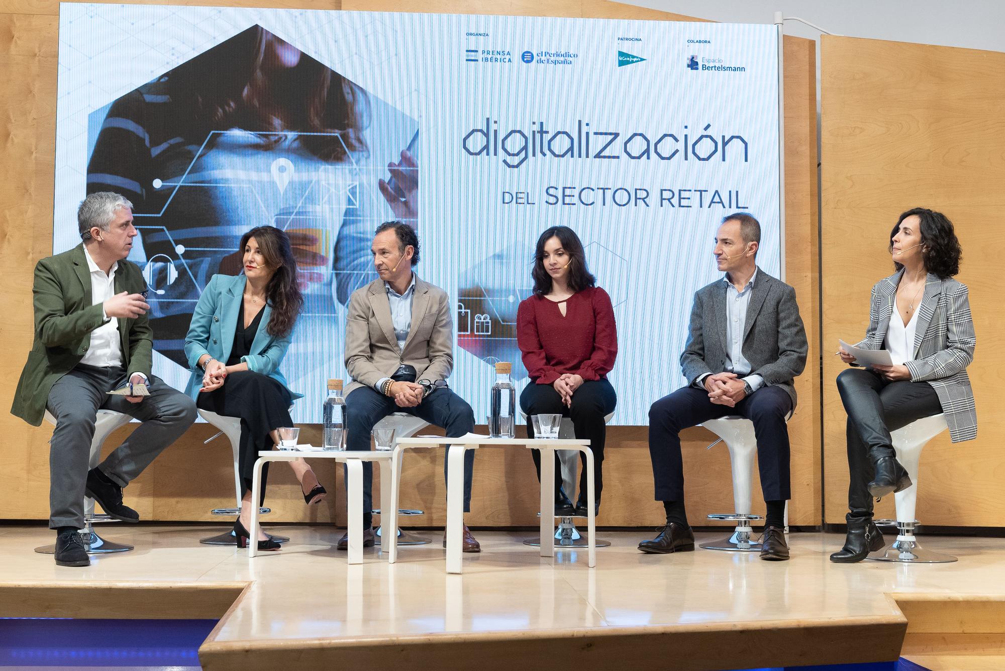 Antonio Calvo, Eva Ivars, Enrique Arribas, Alicia Fernández Sarrión, Alberto Ceniz e Isabel Benítez, moderadora de la mesa.