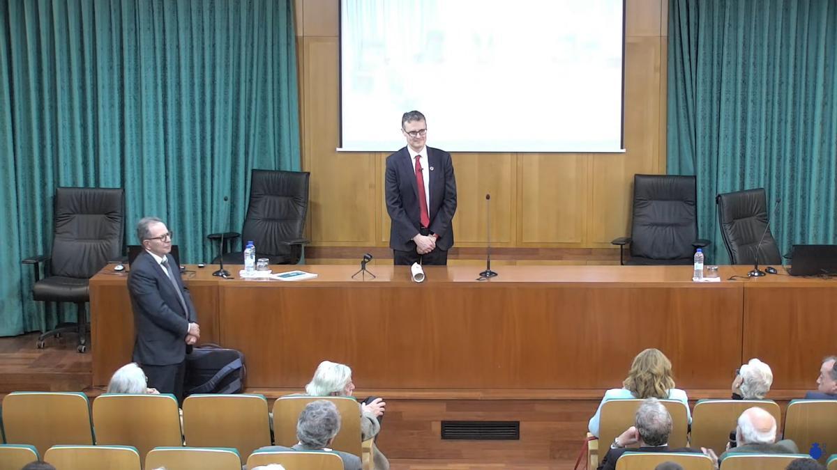 Javier Pérez-Ramírez, tras la conferencia que pronunció en la última sesión científica de la Real Academia.