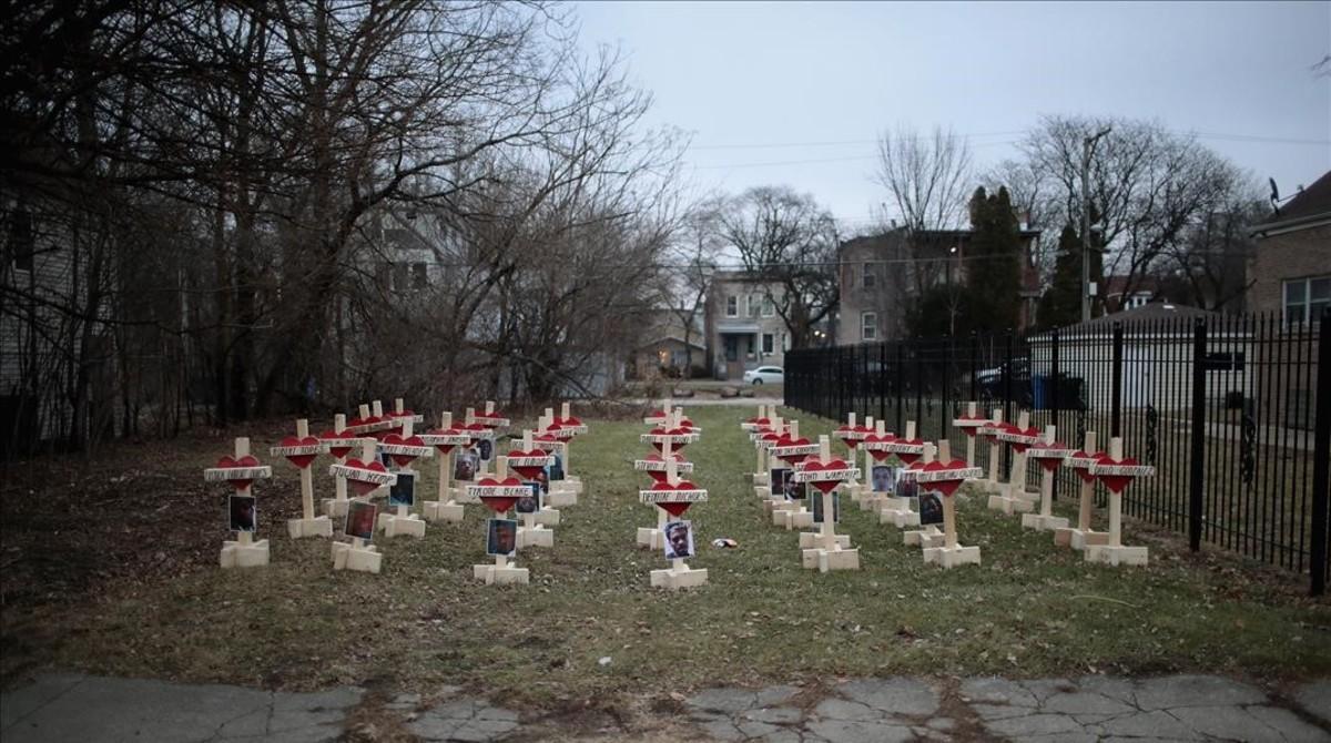 zentauroepp37011887 chicago  il   january 23  forty three crosses sit in a vacan170125104537