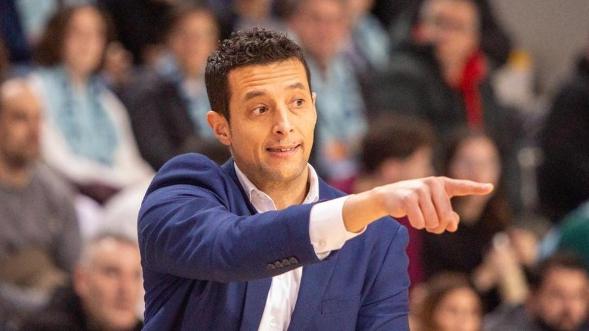 Saulo Hernández, técnico del CB Zamora