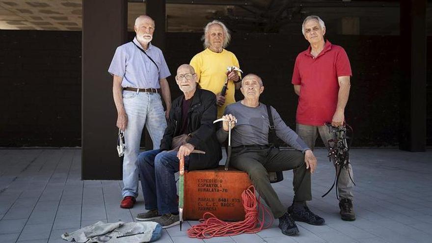 Ton Bahí, Ramon Major, Joan Frontera, Toni Llasera i Josep Lleonart en un retrobament 50 anys després - Oscar Bayona