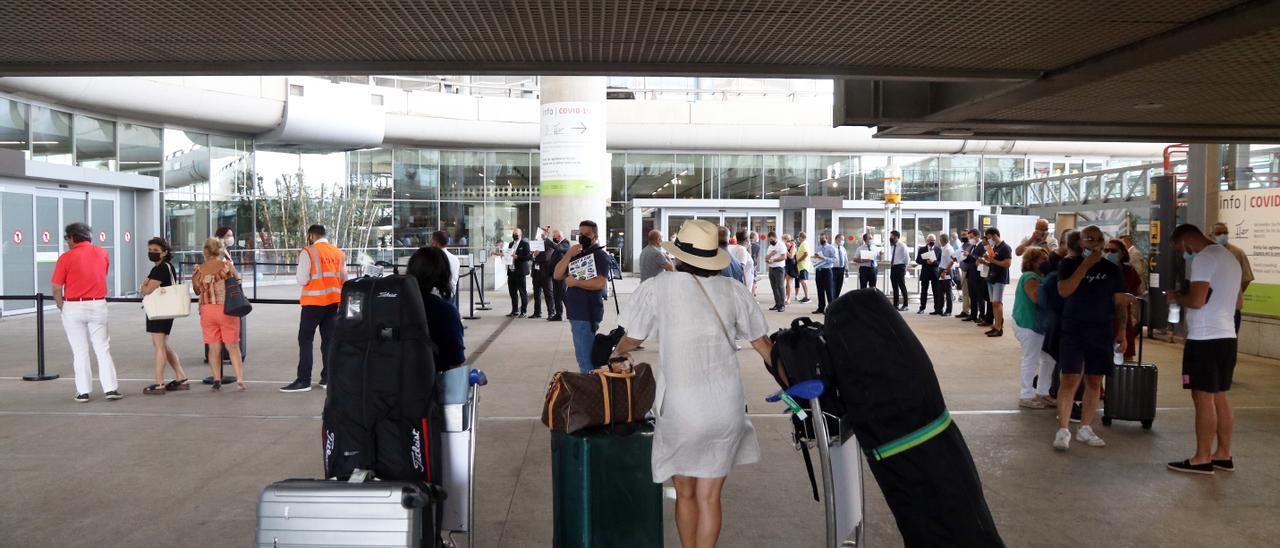 Llegada de turistas al aeropuerto de la Costa del Sol