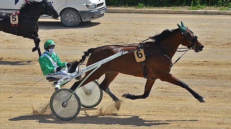 Genesis, con Toni Frontera, obtiene su primera victoria