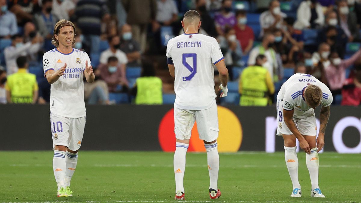 Modric, Benzema y Kroos, en el once inicial