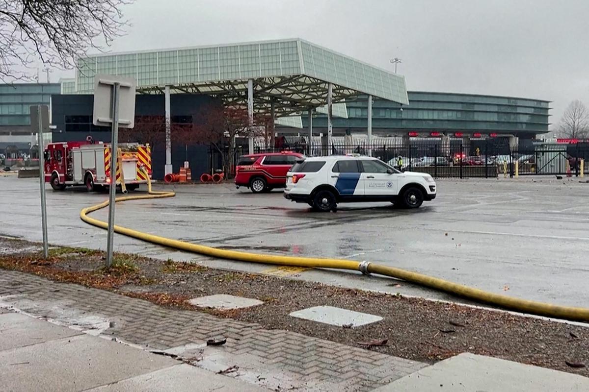 Incident at the Rainbow Bridge border crossing in Niagara Falls