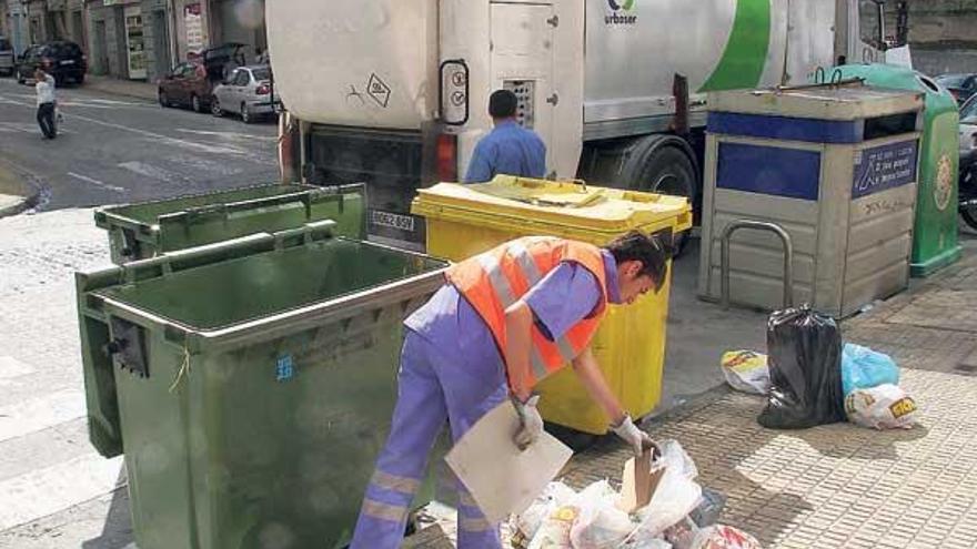 Los ourensanos deberán pagar más por el servicio de recogida de la basura .