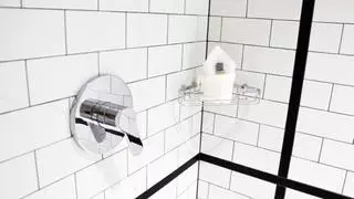 Cómo limpiar los azulejos del baño: Consejos prácticos y efectivos para un brillo impecable
