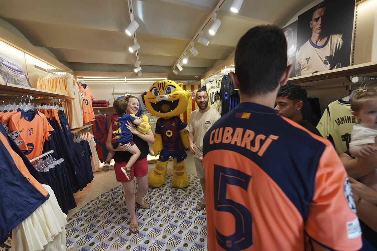 Les imatges de la inauguració de la botiga del Barça
