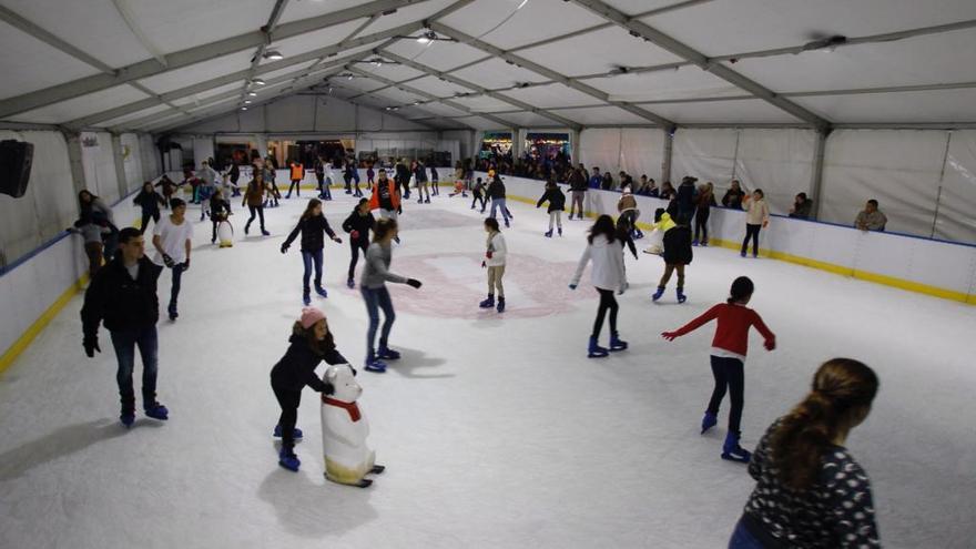 Ir a patinar es una de las opciones disponibles.