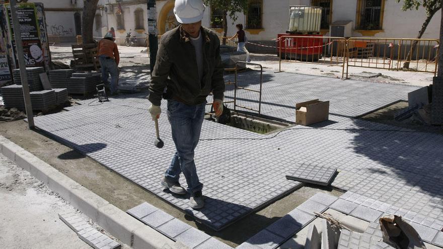 Un trabajador de la construcción en Málaga.