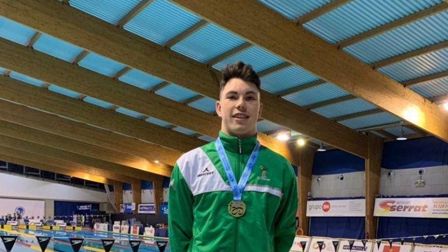 Luis Domínguez, campeón de España júnior en 200 libres