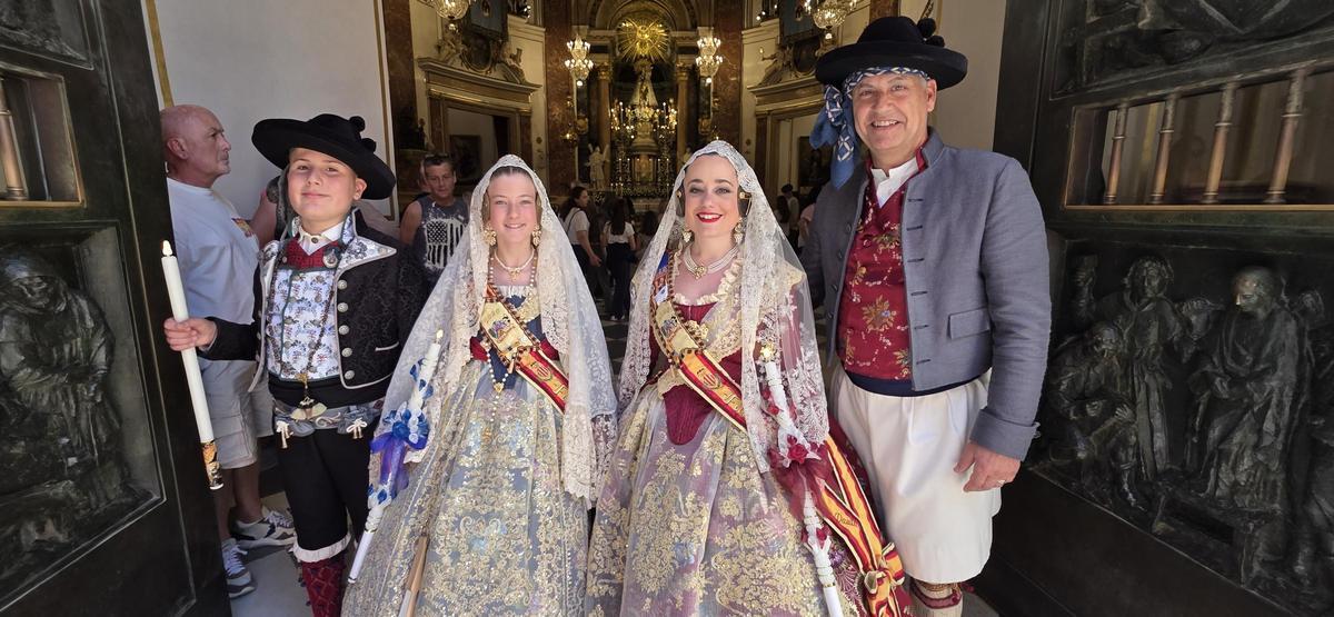 Comisiones de falla en la Procesión de la Virgen (1/7)
