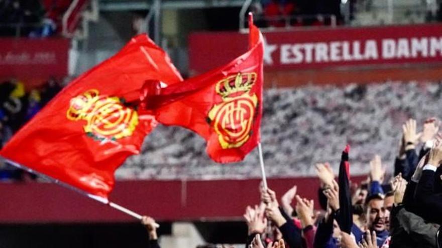 Aficionados del Real Mallorca en Son Moix