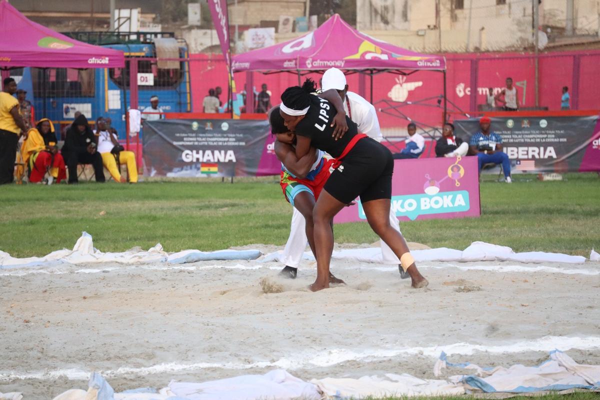 LUCHA FEMENINA GAMBIA