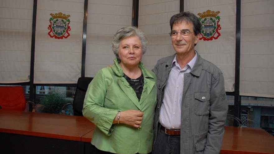 Elisa de la Peña, con su marido, Manuel Méndez, en un acto de reconocimiento en Moaña. // Gonzalo Núñez