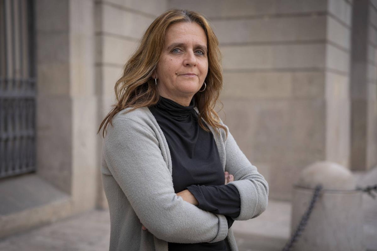 La líder de BComú en el Ayuntamiento de Barcelona, Gemma Tarafa, posa durante una entrevista del Periódico.