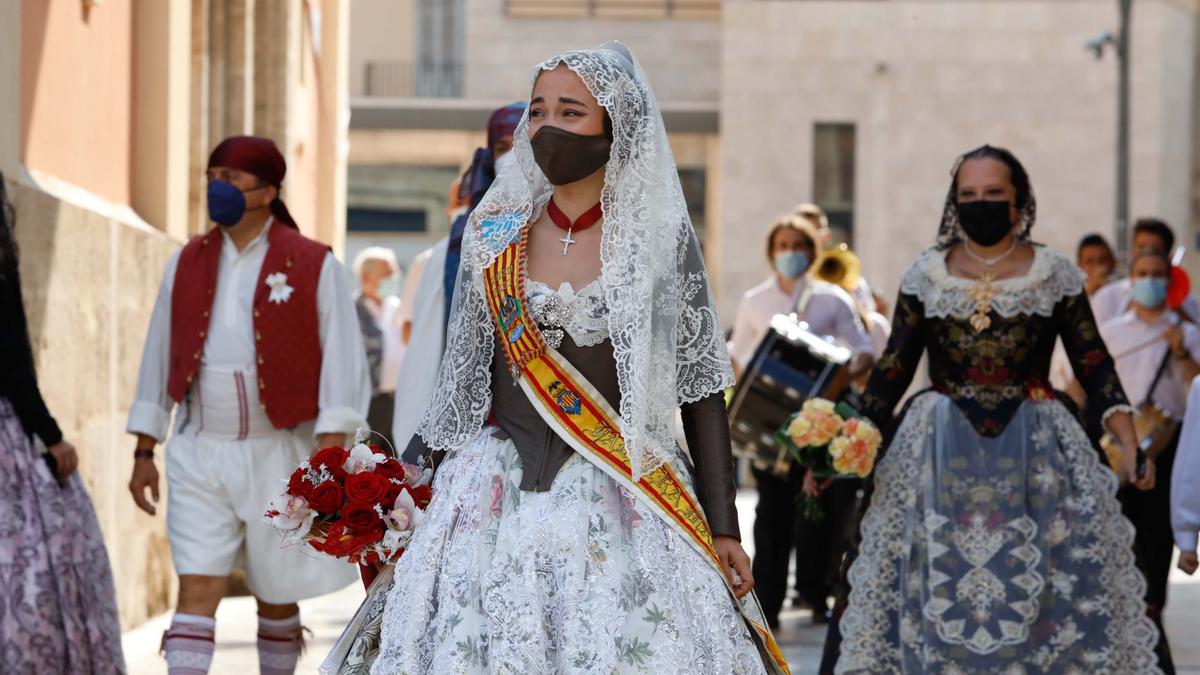 Búscate en el segundo día de Ofrenda por las calles del Mar y Avellanas (entre las 10:00 y 11:00 horas)