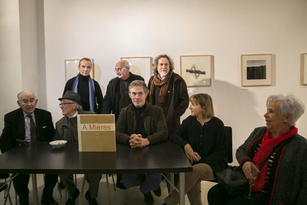 Presentación del libro homenaje a Alejandro Mieres