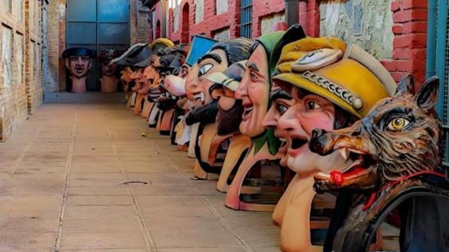 La Comparsa de Cabezudos de Las Fuentes será la pregonera de Interpeñas en las Fiestas del Pilar