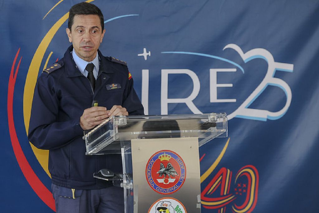 Todas las imágenes de la visita de la ministra de Defensa a la Academia General del Aire de San Javier