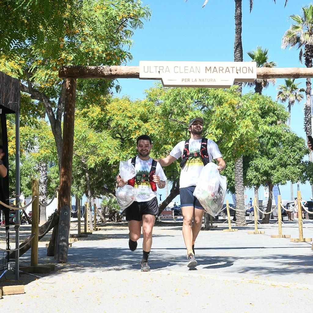 Los participantes de la IV Ultra Clean Marathon liberan al medio ambiente de 550 kg de residuos gracias al plogging