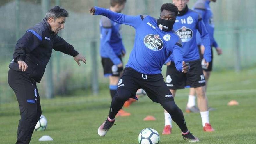 Muntari tiene esperanzas de estrenarse en una convocatoria