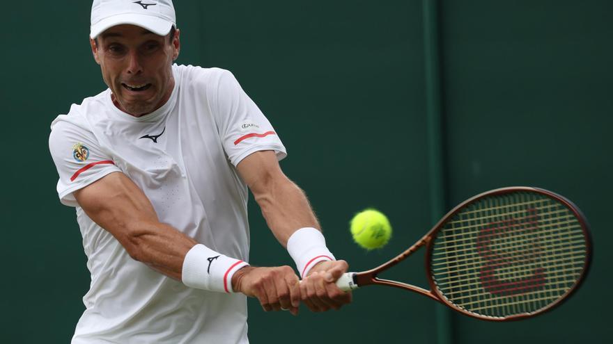 Bautista vuelve a tercera ronda de Wimbledon tres años después