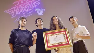 Arde Bogotá también reina en el Cante con el Castillete más rockero
