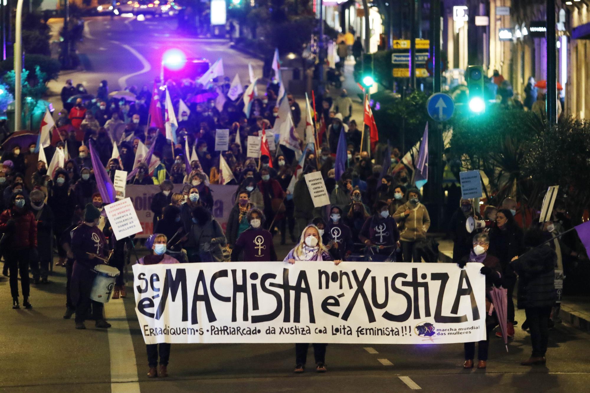 Centenares de personas salieron a la calle en Vigo para rechazar la violencia de género