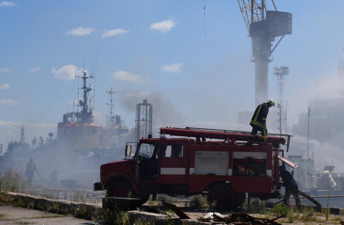 El Kremlin confirma un atac contra un objectiu militar al port d’Odessa El Kremlin confirma un atac contra un objectiu militar al port d’Odessa