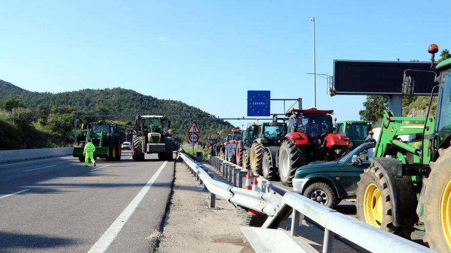 Els pagesos acusen el govern espanyol de no escoltar-los i avisen que les mobilitzacions continuaran