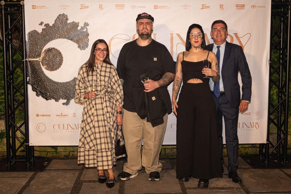 Junto a Safe Cruz, Aída González y Paula Vera.