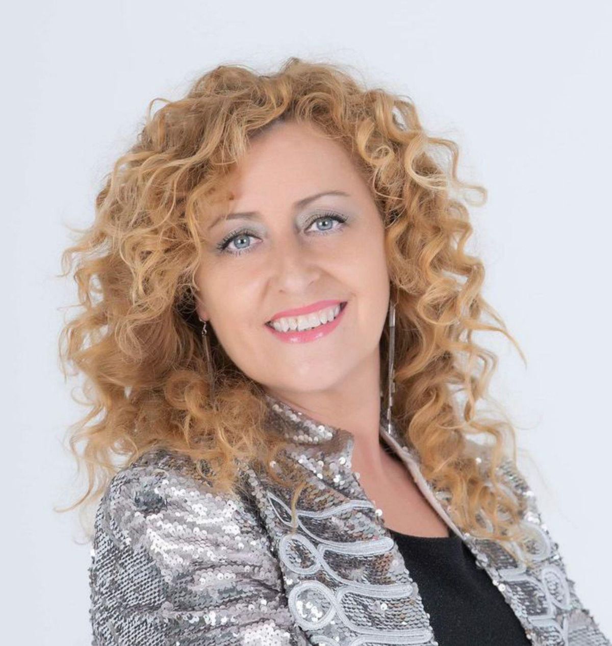 La cantante Mina Longo, pregonera del festival. | | LNE