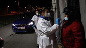 L’òmicron dispara els casos globals un 11%, però les morts descendeixen