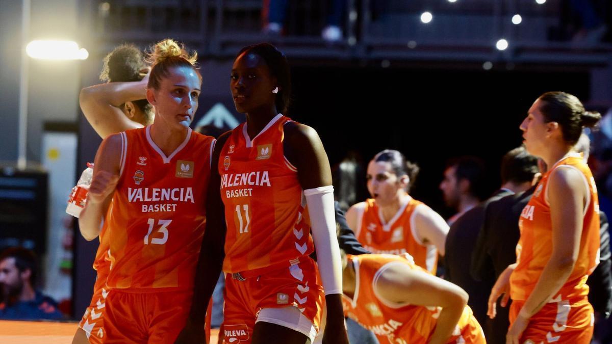 Valencia Roig Arena Partido de baloncesto Valencia Basket femenino vs Baxi Ferrol VLC SPD